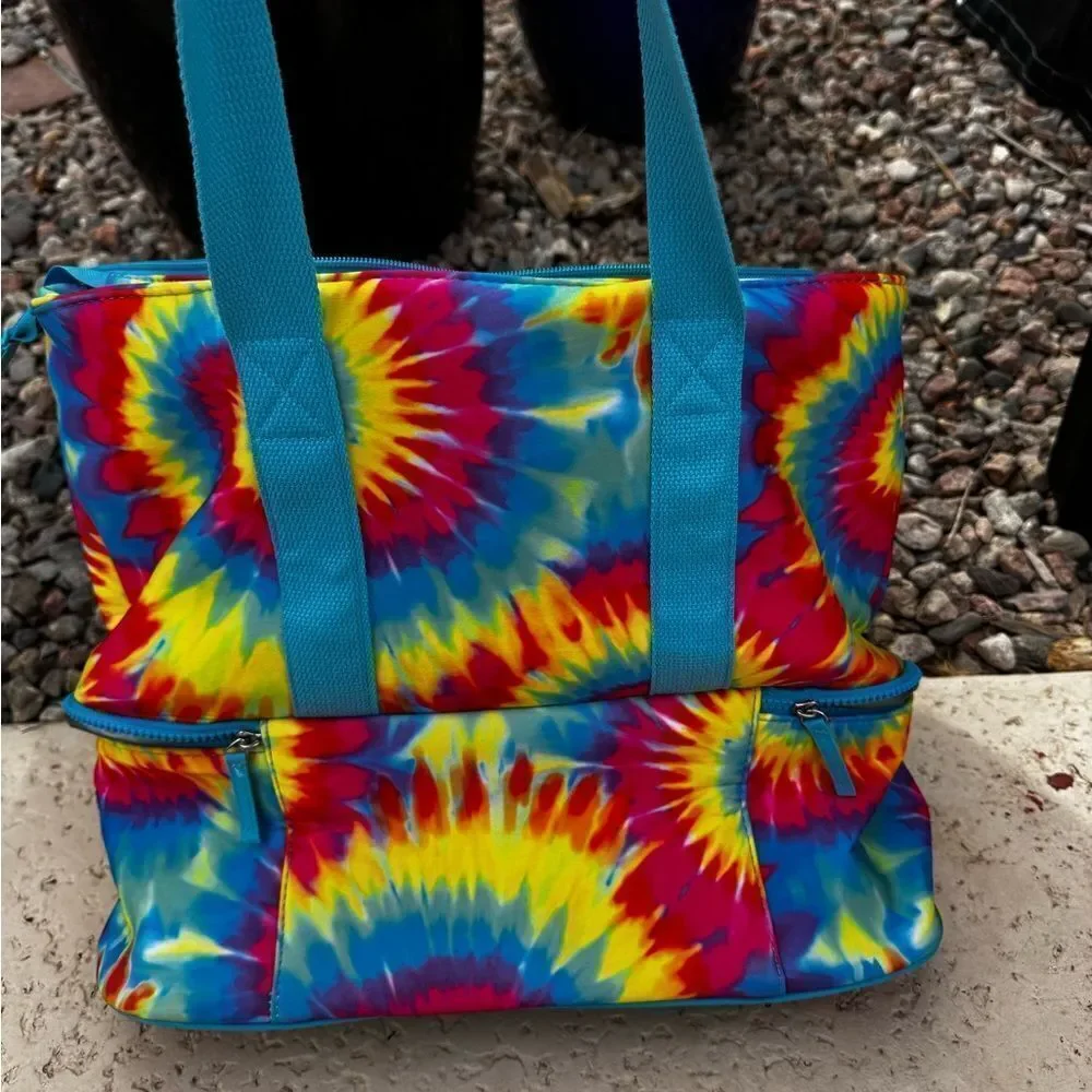 No Boundaries Colorful insulated Tie-Dye Beach-Tote Bag